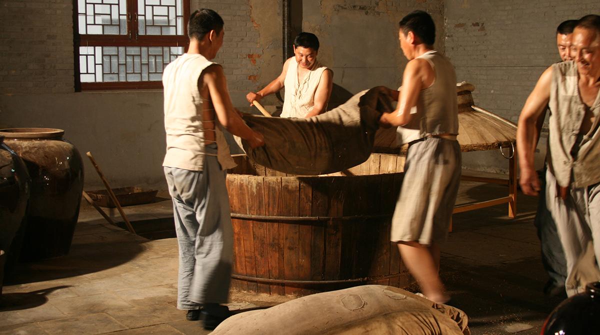 借进博会“出海” 白酒国际化分几步走？